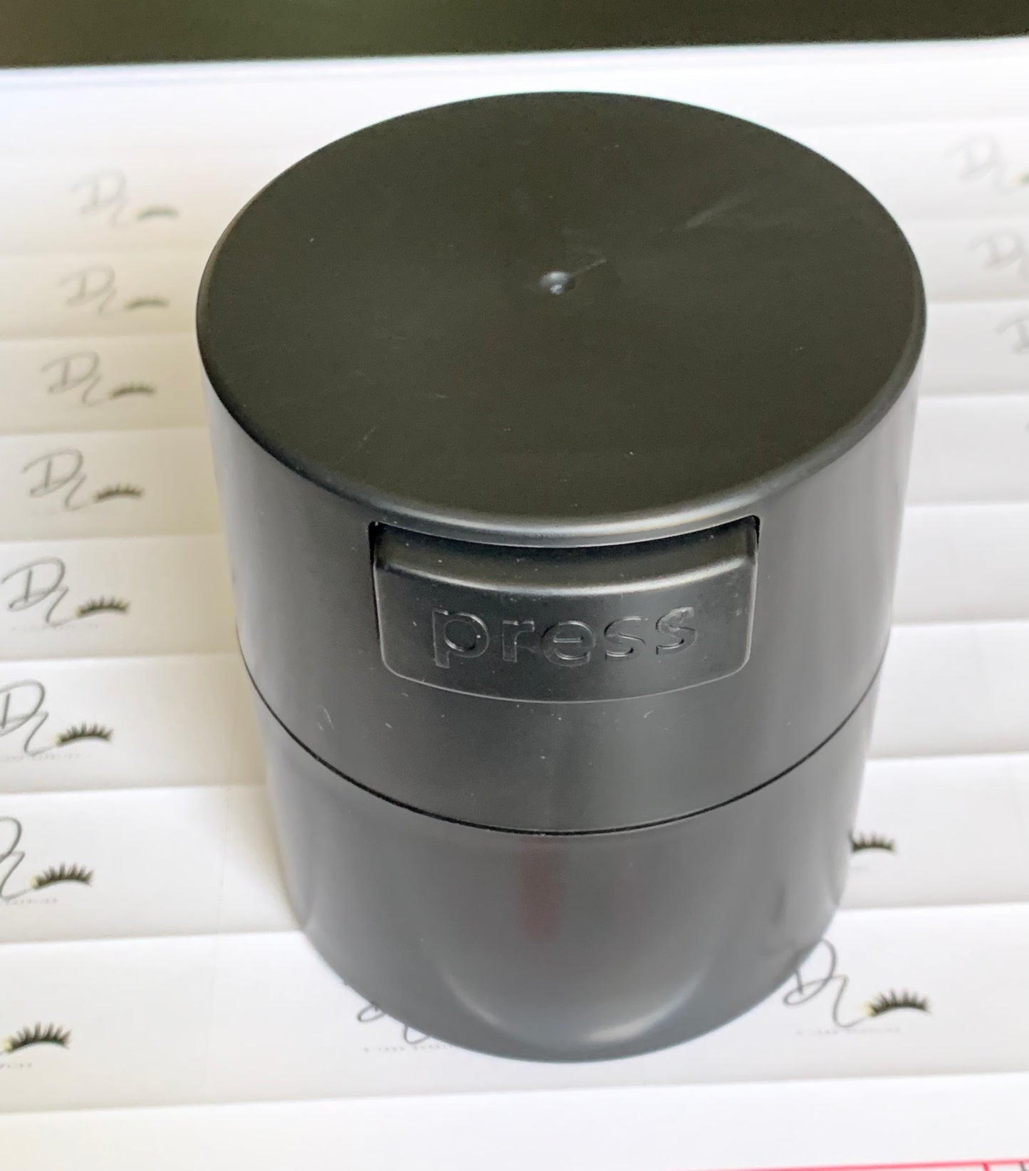 Eyelashes Glue Container